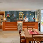 Hotel Porec فندق بوريتش