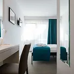 Hotel Porec فندق بوريتش