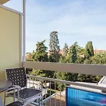 Hotel Porec فندق بوريتش