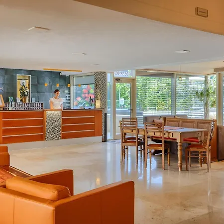 מלון Hotel Porec