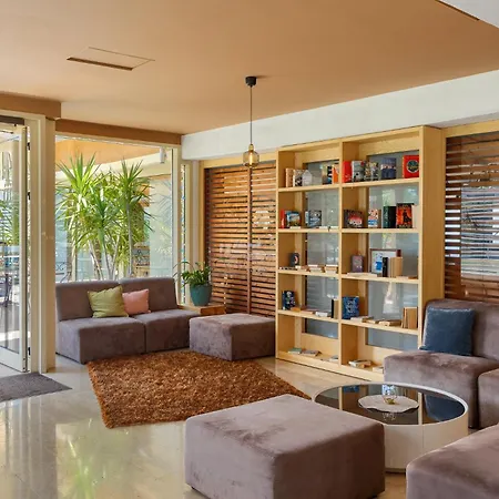 מלון Hotel Porec 3*