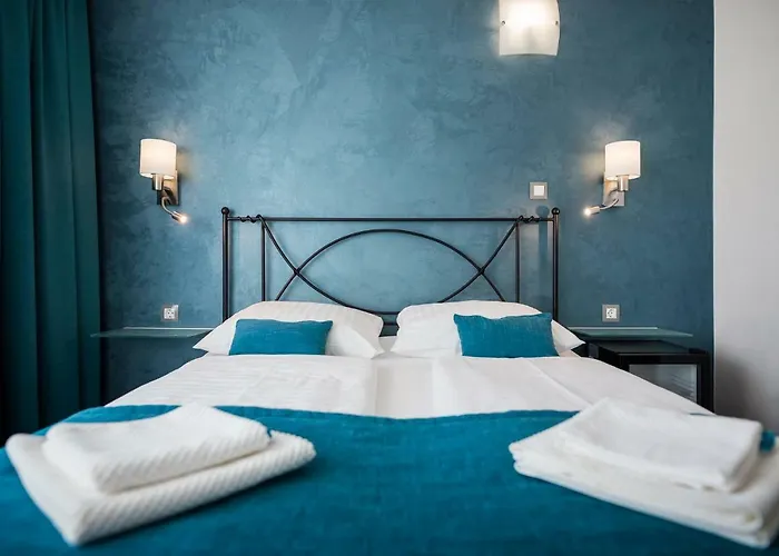 Hotel Porec 3* פורץ