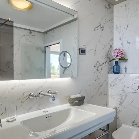 Hotel Porec 호텔 3*