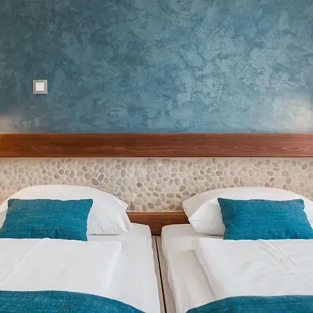 Hotel Porec Hotell 3*